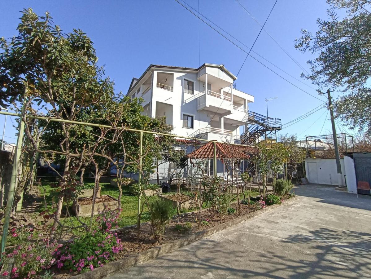 Villa Osmani Durrës Eksteriør bilde
