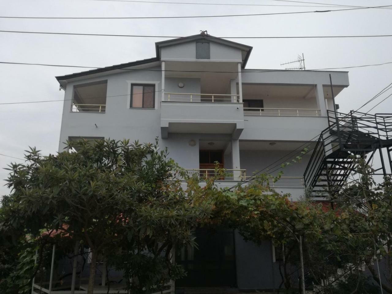 Villa Osmani Durrës Eksteriør bilde